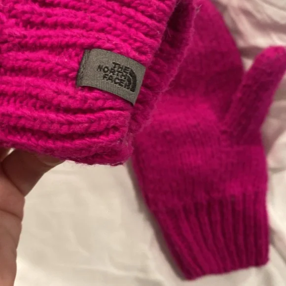 North Face pink wool mittens - Picture 4 of 4